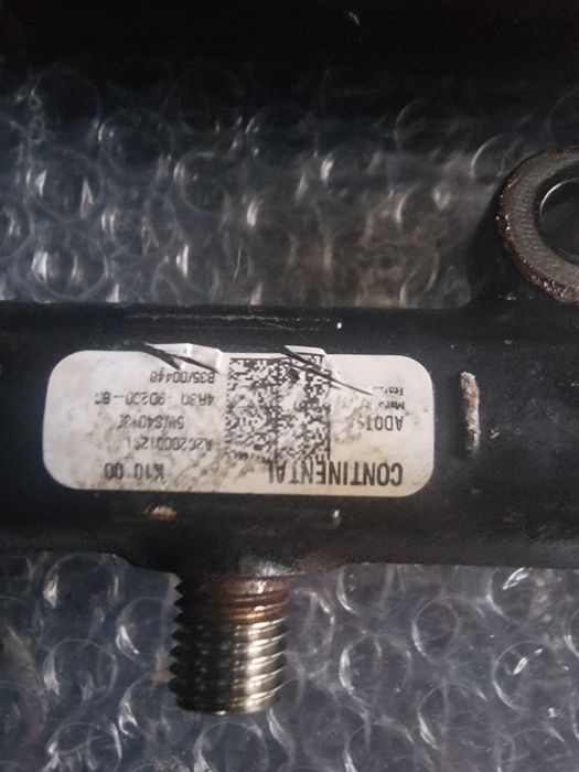 Rampa injectoare Citroen c5 motor 2,7 hdi,an 2008-2015