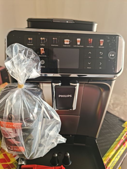 Espressor automat Philips Seria 5500 NOU SIGILAT