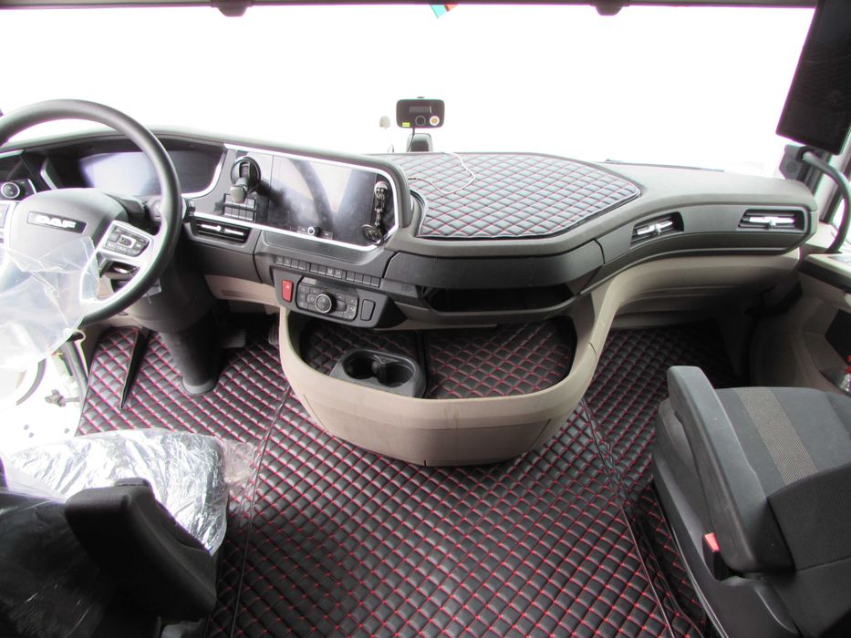 Стелки за камион Даф DAF XG 106 2021+ EURO 7 под 2 нива Еко кожа