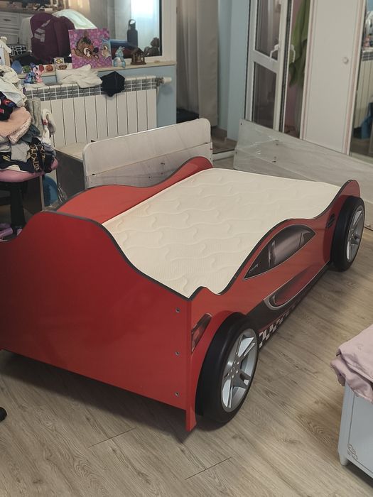 Детско легло  спортен автомобил