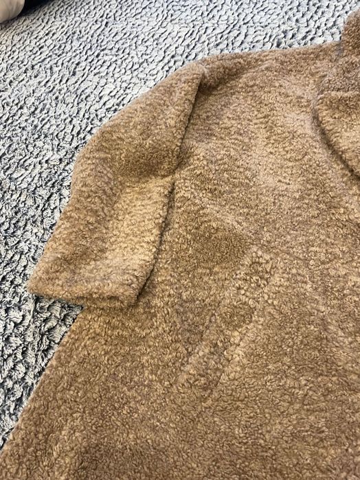 Vand palton nou 3/4 ,bej Zara,buclat,gros,rever,drept,XL.