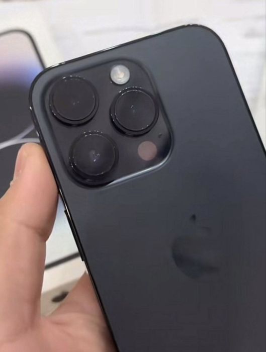 Продам айфон 14 про