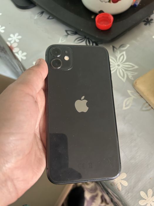 срочно продам айфон 11 64гб