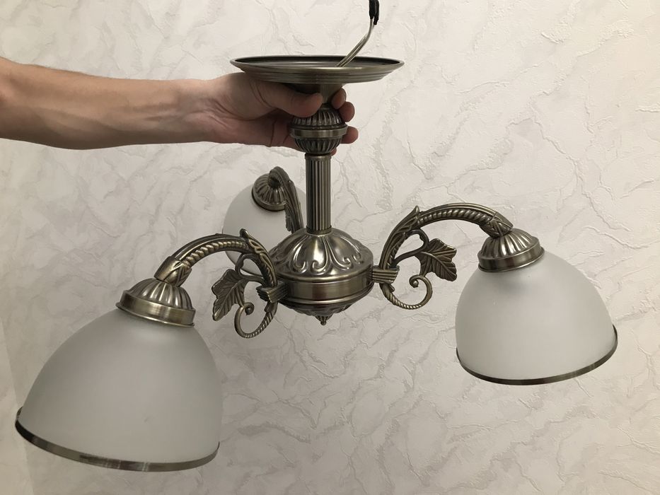 Люстра Б/у таза