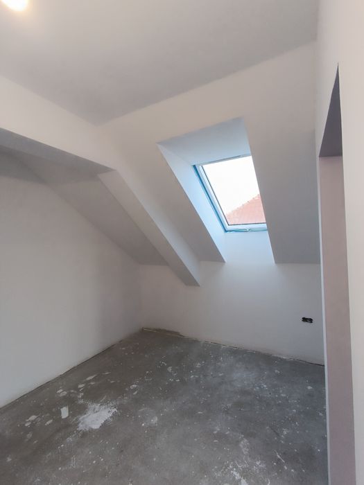 Finisaje interioare/exterioare: