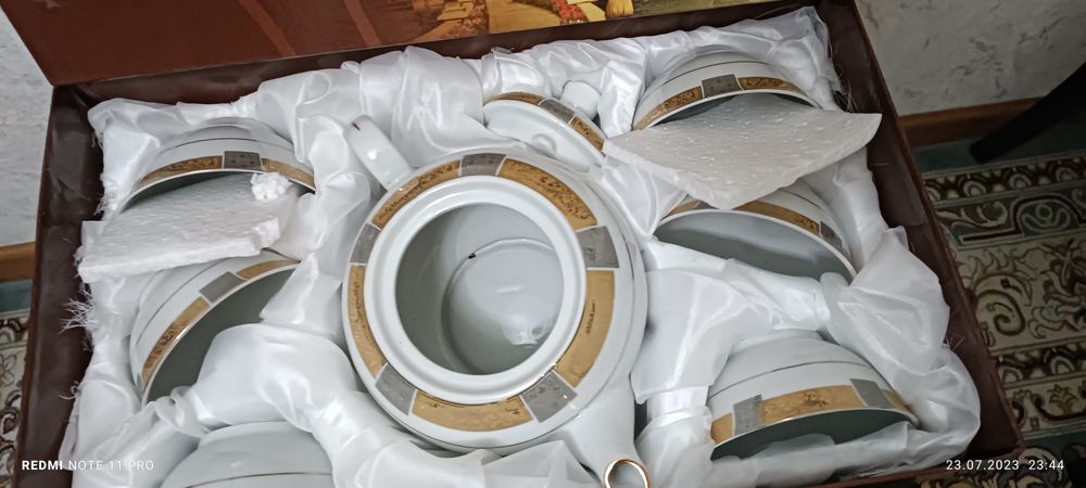 Чайный сервиз в комплекте 1 чайник 6 пиалушки