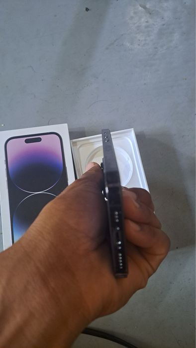 iPhone 14 pro ideal holatda sotiladi
