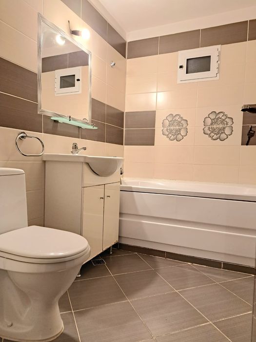 Apartament 3 camere zona Între Lacuri