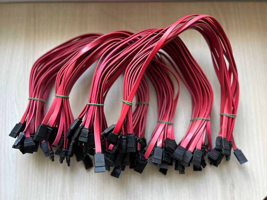 Продавам лот SATA кабели