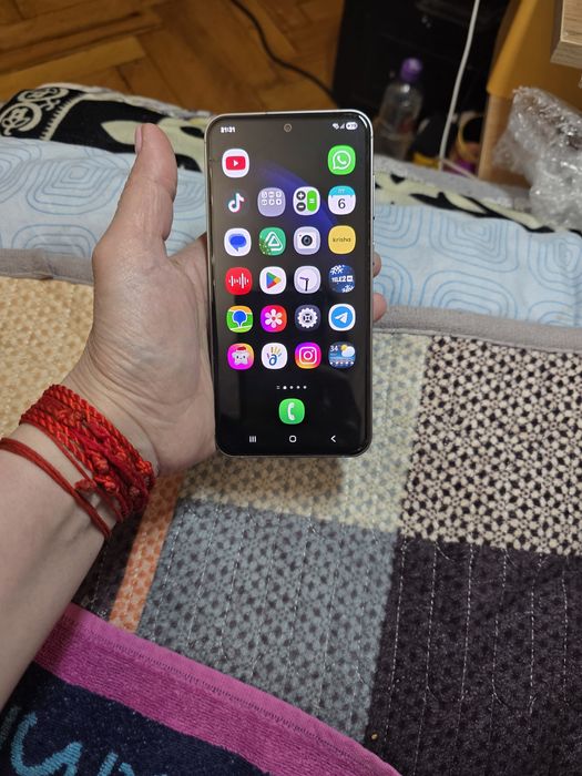 Продам телефон самсунг