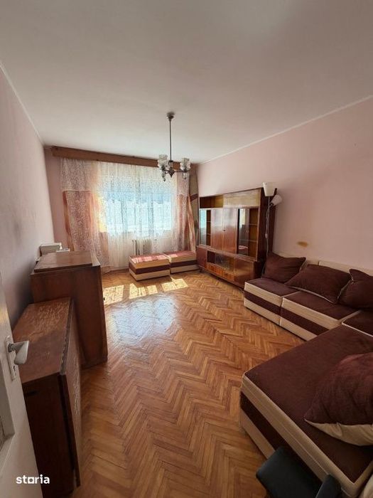 Apartament 3 camere + boxa, etaj intermediar, Radauti — fotografia 1
