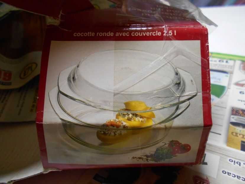 Vas yena sticla termorezistenta Star Line cu capac 2,5 litri