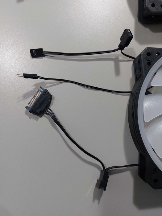 3 Ventilatoare ARGB AeroCool (1x120mm, 2x160mm)