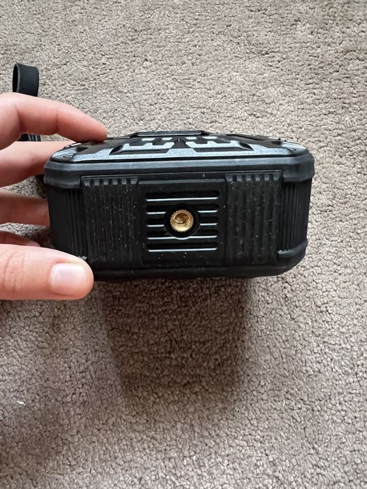 Преносима колонка / speaker (водо-удароустойчива)