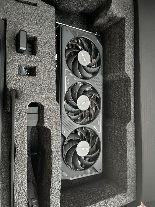Продам видеокарту rtx 5070