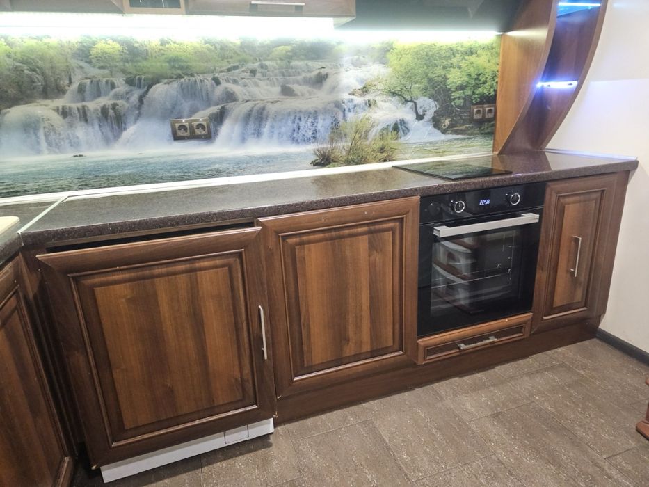 Кухня с аспиратор Faber,съдомиялна Bosh,котлон AEG използван 1 месец