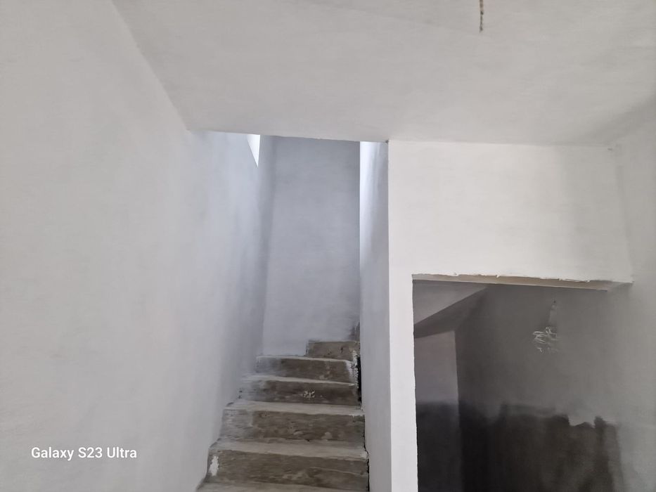 Apartamente 3 camere de vanzare ( sau casa 4 ap)