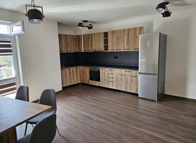 Дава се под наем Тристаен апартамент в София, Люлин 8 - 100 кв.м за 700 € - Снимка #1