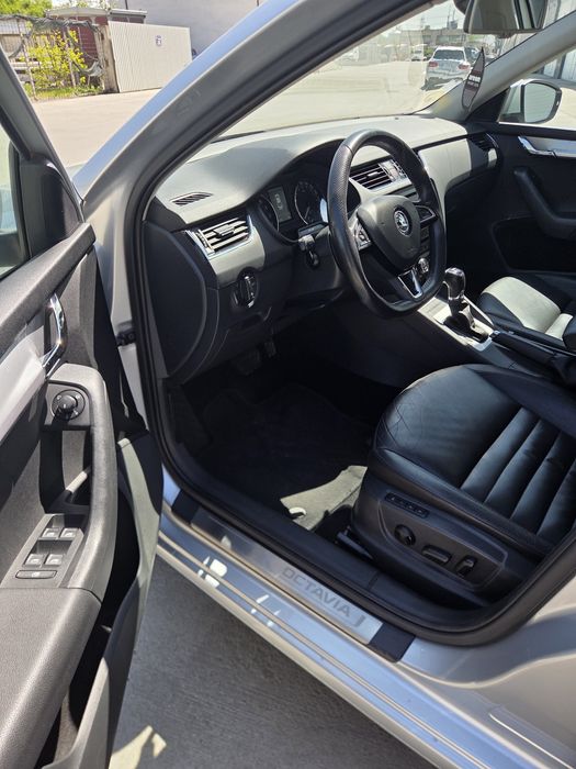 Vând Skoda Octavia 3 Full Extra