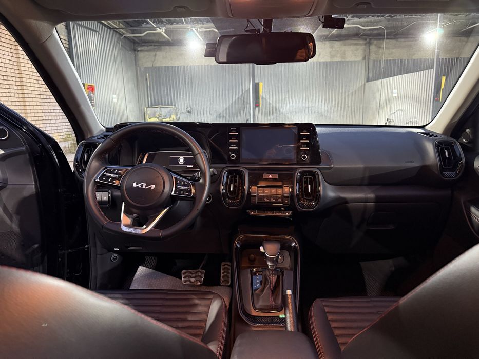 Kia sonet 3 pozitsiya(prestige) sotiladi