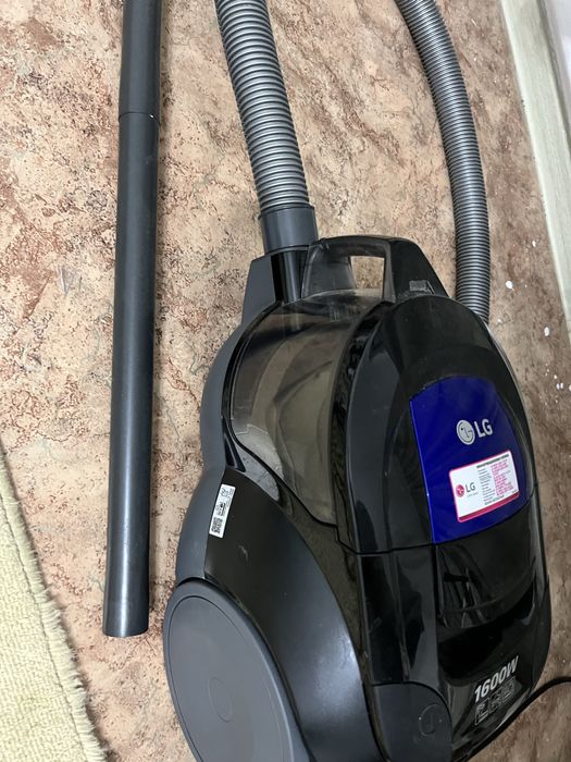 Продам пылесос lg