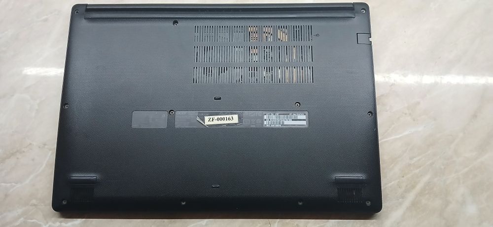 Acer NOUTBUK kompyuter sotiladi.