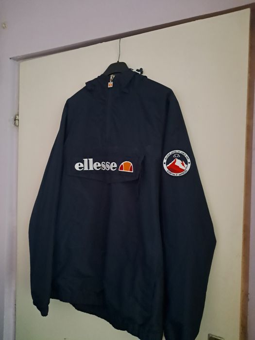 Ветрвка  ellesse