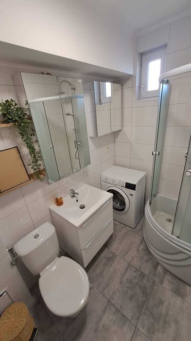 Vand apartament Ready-to-move, 2 camere, Et. 2, langa podul Decebal.