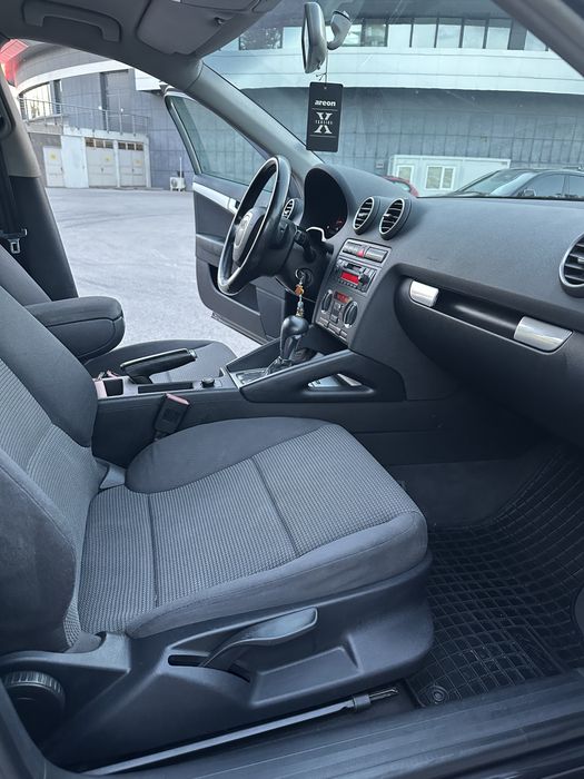 Продавам Audi A3 2.0TDI 140 DSG!