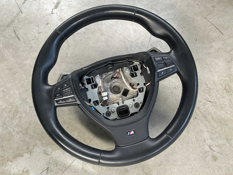 Volan M paket cu padele Bmw seria 5 F10/F11/F07, 6 F06/F12, 7 F01/F02