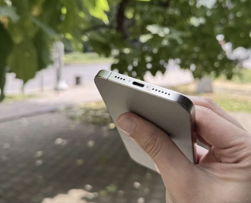 Айфон 15 Pro на 256 гб