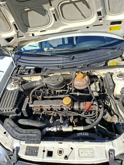 Opel Corsa 1.4 бензин