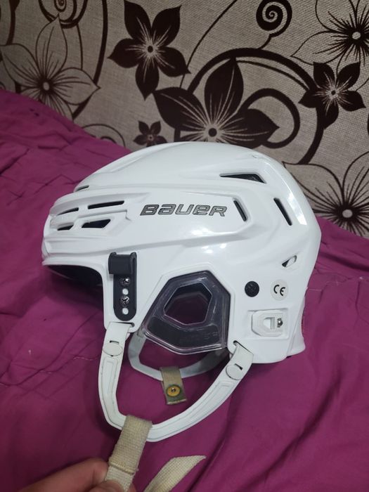 Продаю шлем BAUER