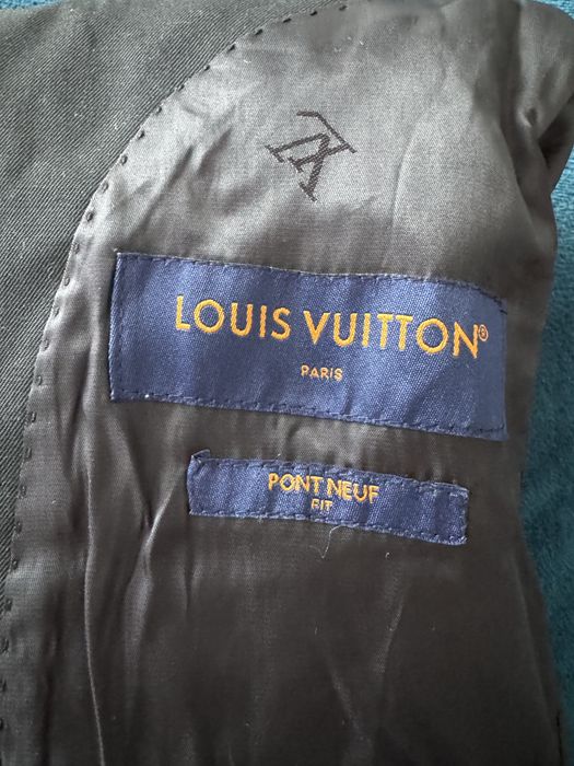Costum Louis Vuitton Calitate Premium, pe stoc