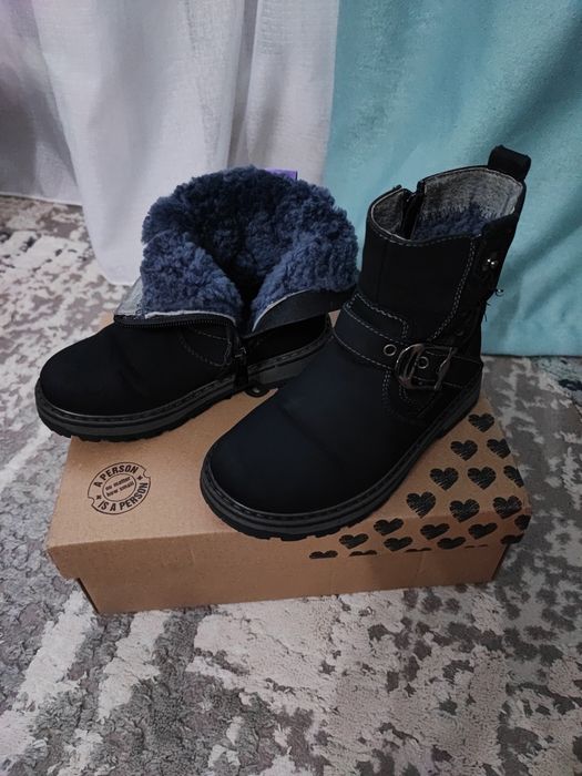 Продам детские зимние сапоги!