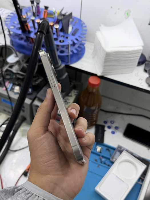 iPhone 15 Pro max 512gb срочни сотилади