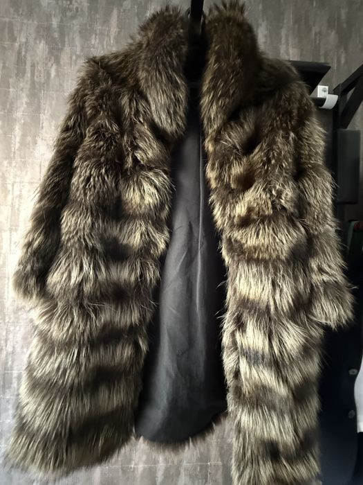 Продам шубу  чернобурка