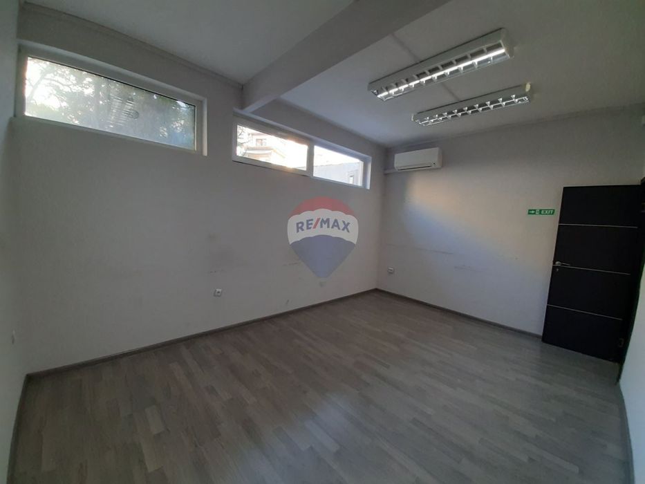 Дава се под наем Магазин в Варна, Гръцка махала - 56 кв.м за 382.5 € - Снимка #4