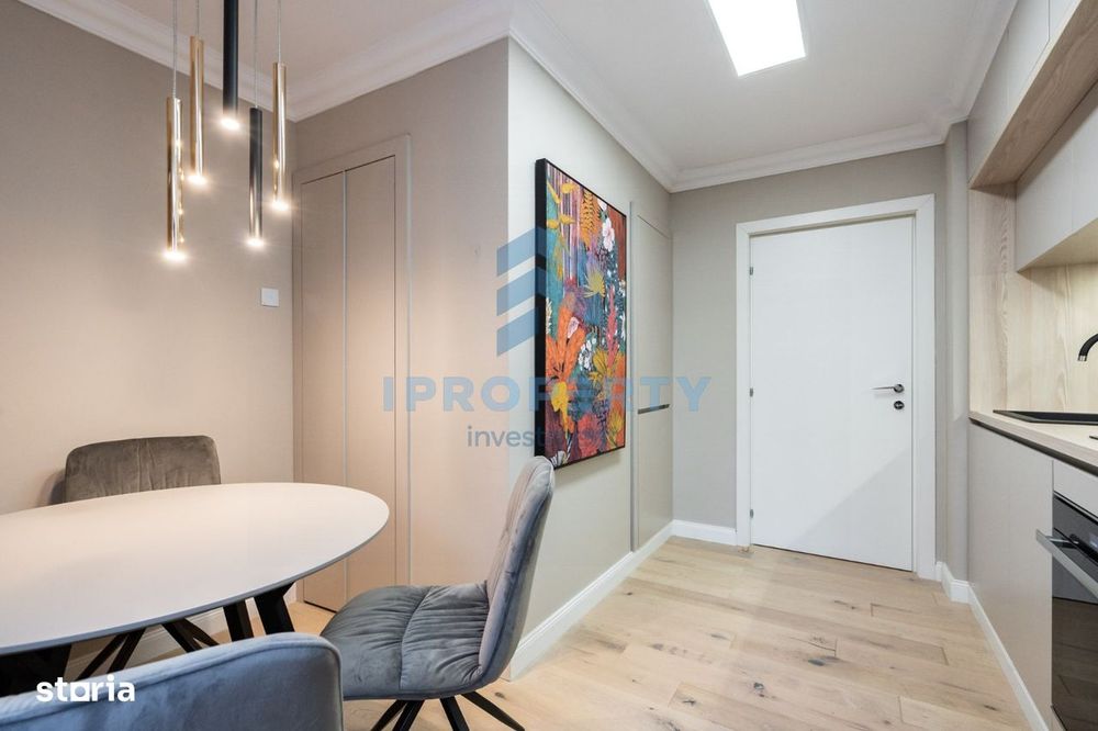 Apartament cu 4 camere mobilat Designer zona Victoriei Guvern