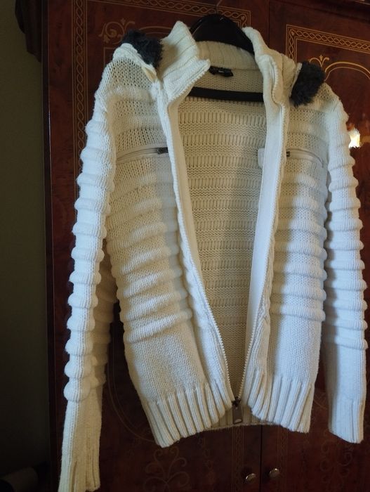 Мъжка бяла жилетка