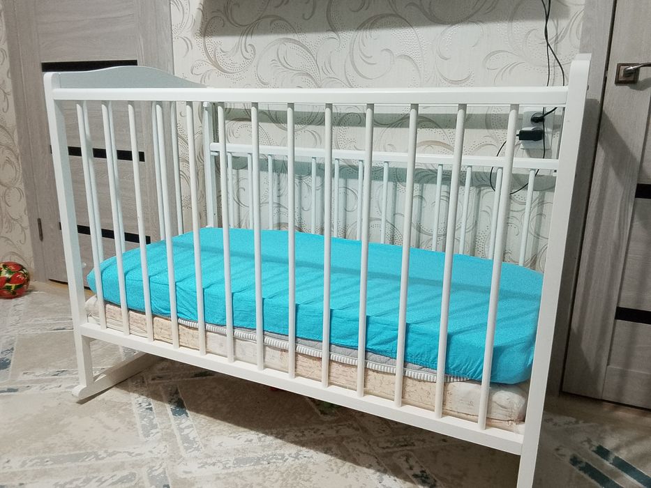 Продам детскую кроватку