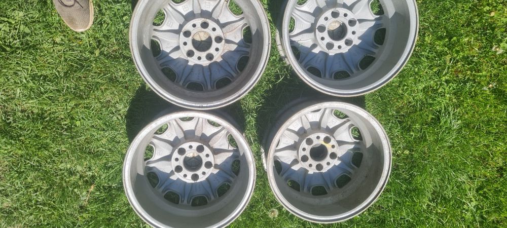 Jenți Mercedes E Class originale de vanzare pe 15.