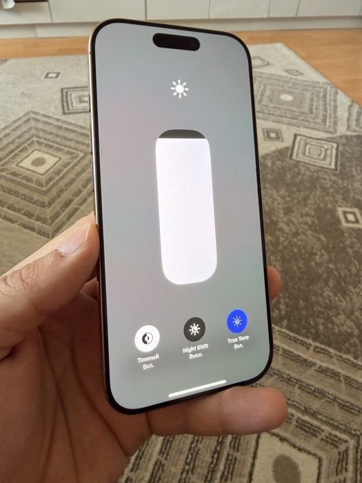 Iphone 16pro 256gb gold titan