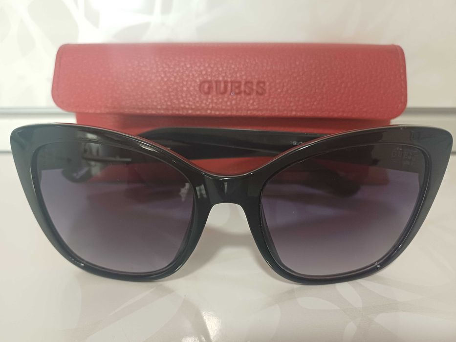 Дамски слънчеви очила Guess