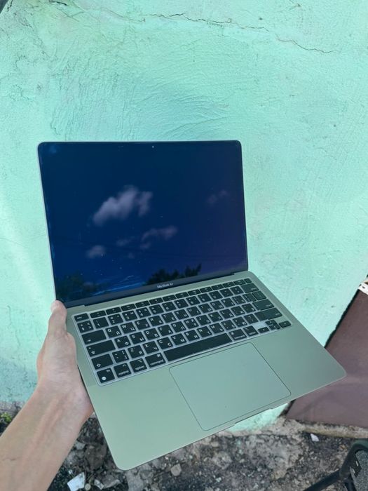 MacBook Air 13” M1 / 8GB RAM / 256GB SSD