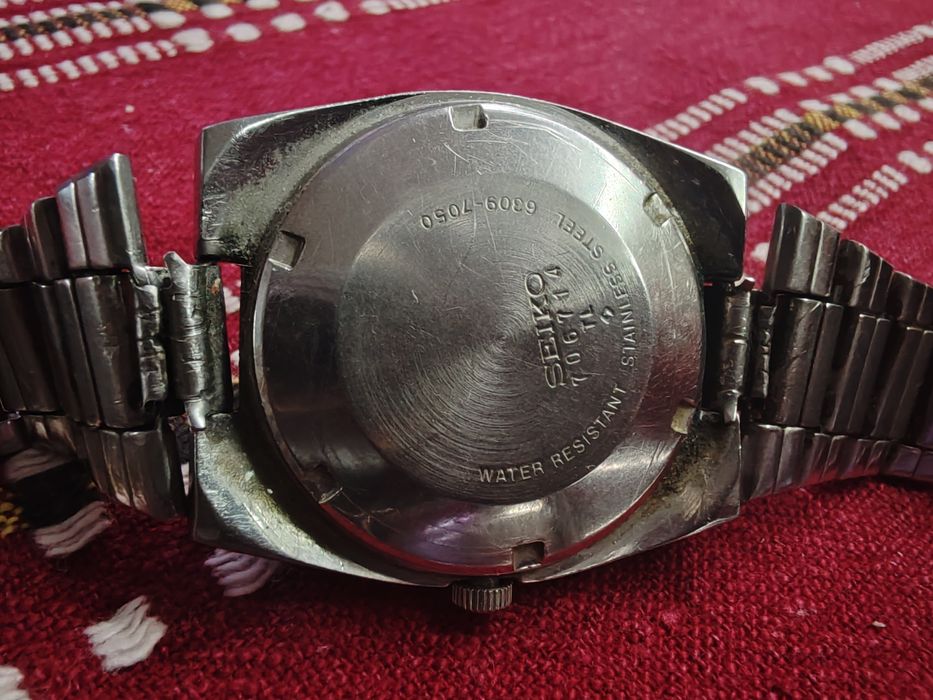 Стари  часовници, телефони