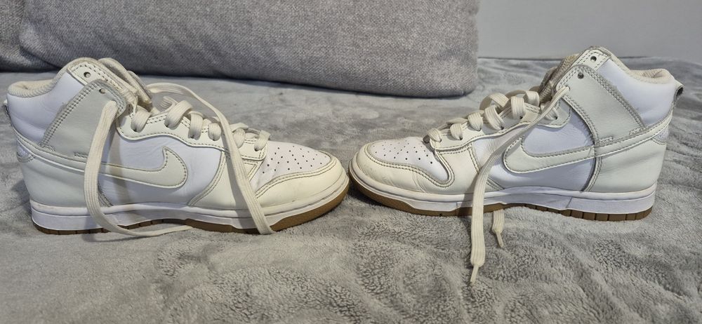 Vand adidasi nike dunk albi