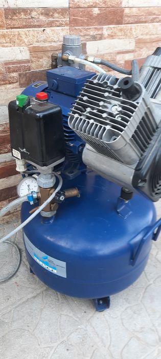 Dur Dental Компресор за Дентален Кабинет