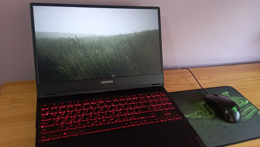 Ноутбук lenova legion y7000