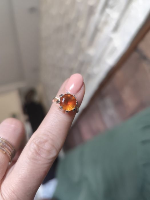 Златен пръстен с кехлибар  5гр/14кр 750лв
